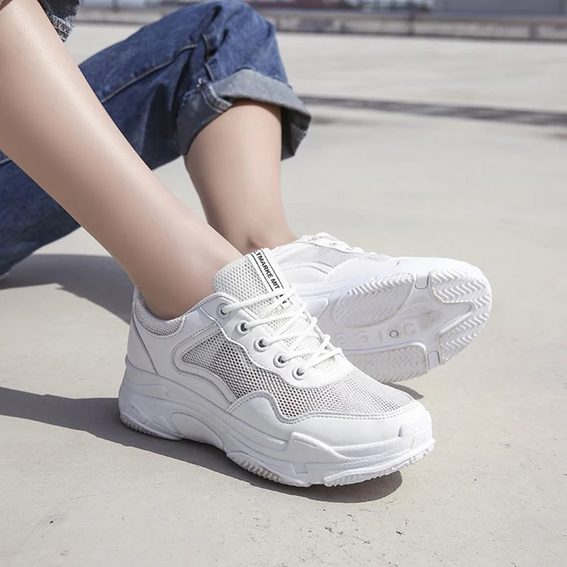 

Aleafallling Women Flats Autumn Breathable Sneakers Soft Comfortable Casual Shoes Thicken Sole Lady Flats Female Student 201996
