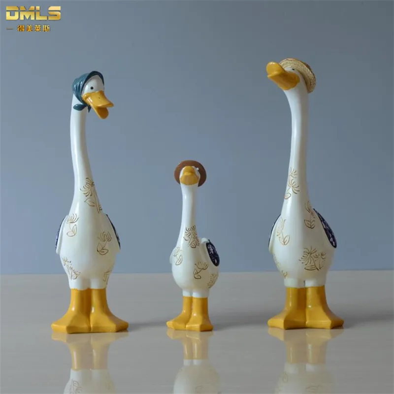 Mini Figurines Garden Duck Ornament 1 Adult Duck and1 Hatching Duck Resin Decor