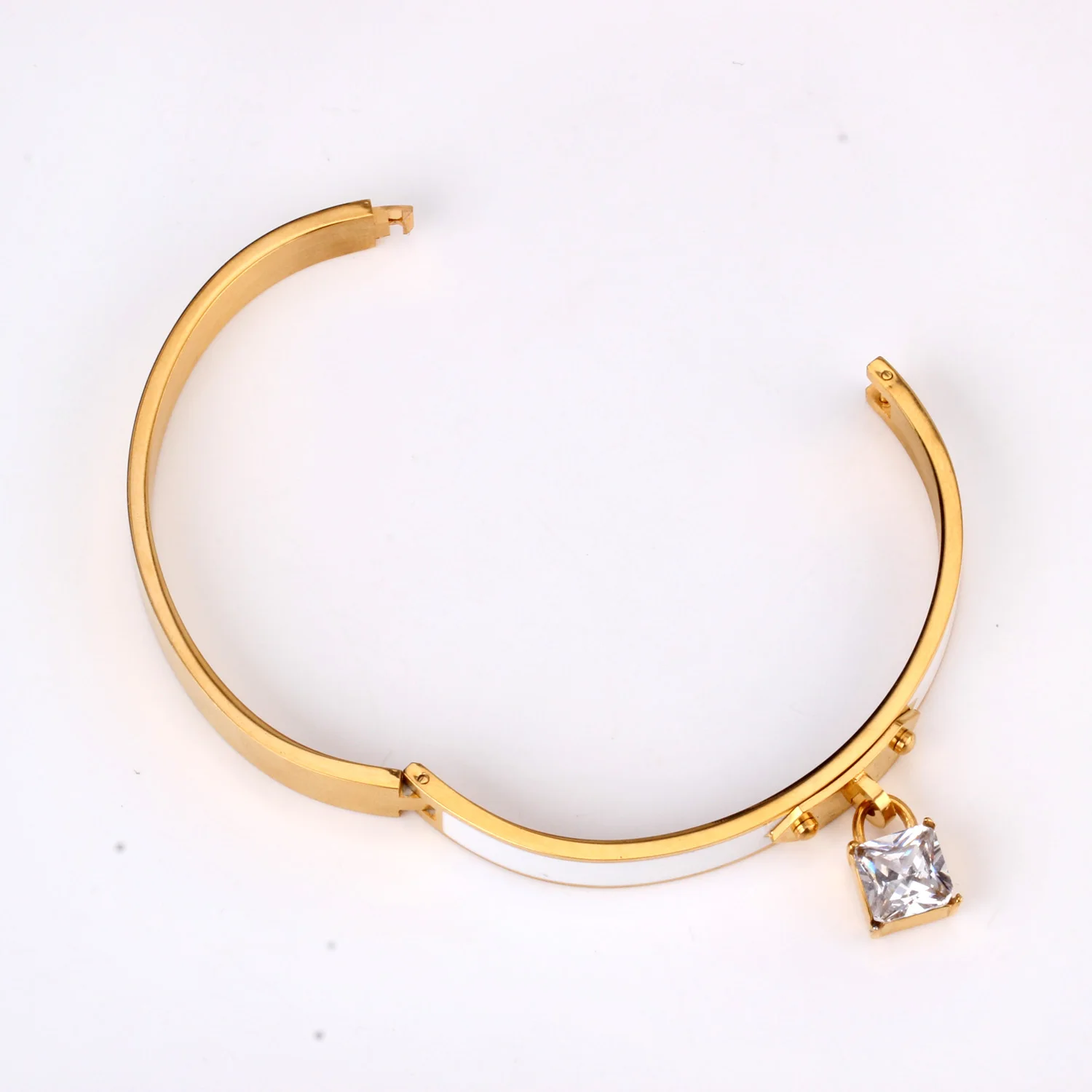Женский браслет из нержавеющей стали LUXUSTEEL Круглый золотого цвета с замком