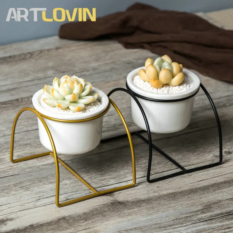 

New Garden Supplies Flower Pot and Nursery Pots Creative Designs Gold Metal Frame Support Artificial Flower Plant Ceramic Holder