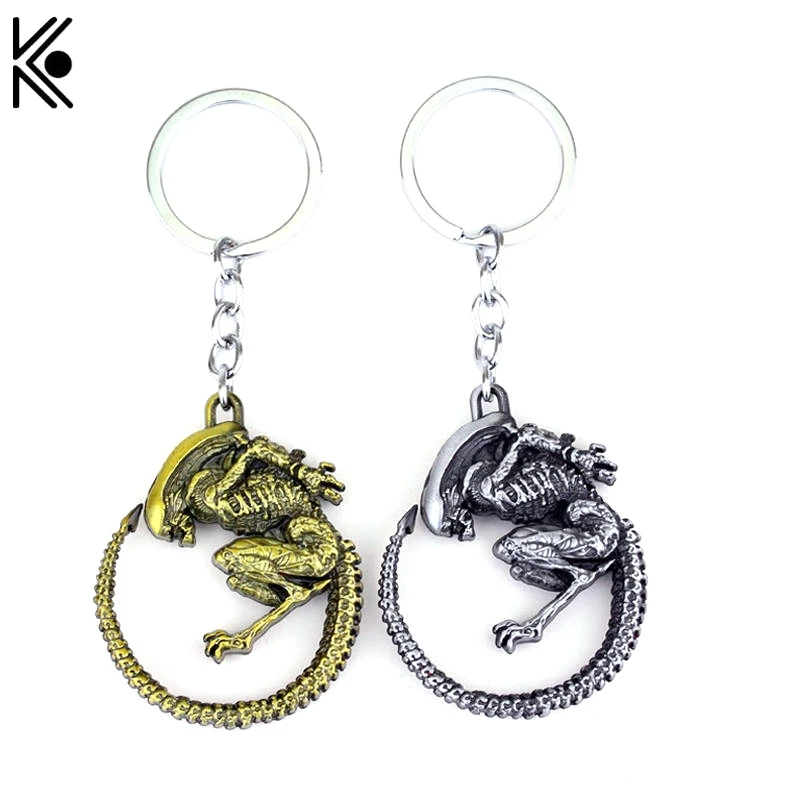 

High quality Game Aliens Predator AVP Keychain old tin & antique gold color keychain Alien Queen pendant keyring Accessories