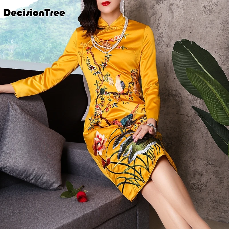 

2019 summer women's silk red gold velvet cheongsam top chinese embroidered qipao dress robe de soiree