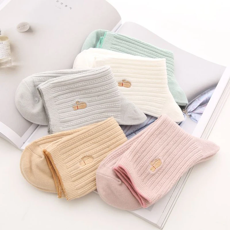 Cotton Socks for Women Embroidered Skin-friendly Breathable Fashion Woman Socks Animals Casual Short Socks Sokken Calcetines