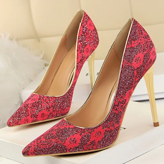 Boussac/элегантные кружевные свадебные туфли для женщин; пикантные женские туфли-лодочки с острым носком на высоком каблуке; женская обувь для вечеринок с цветочным узором; SWB0144 - Цвет: red