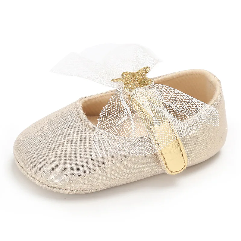 Простой дизайн; однотонная сетчатая обувь с бантом; блестящая детская кожаная обувь для крещения; обувь для малышей на мягкой подошве; обувь для маленьких принцесс