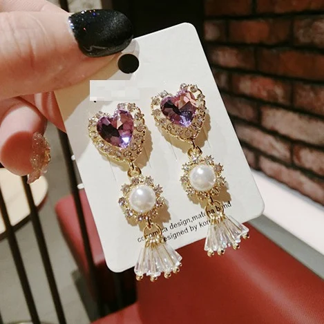 Женские длинные серьги с кристаллами и жемчугом розовые фиолетовые