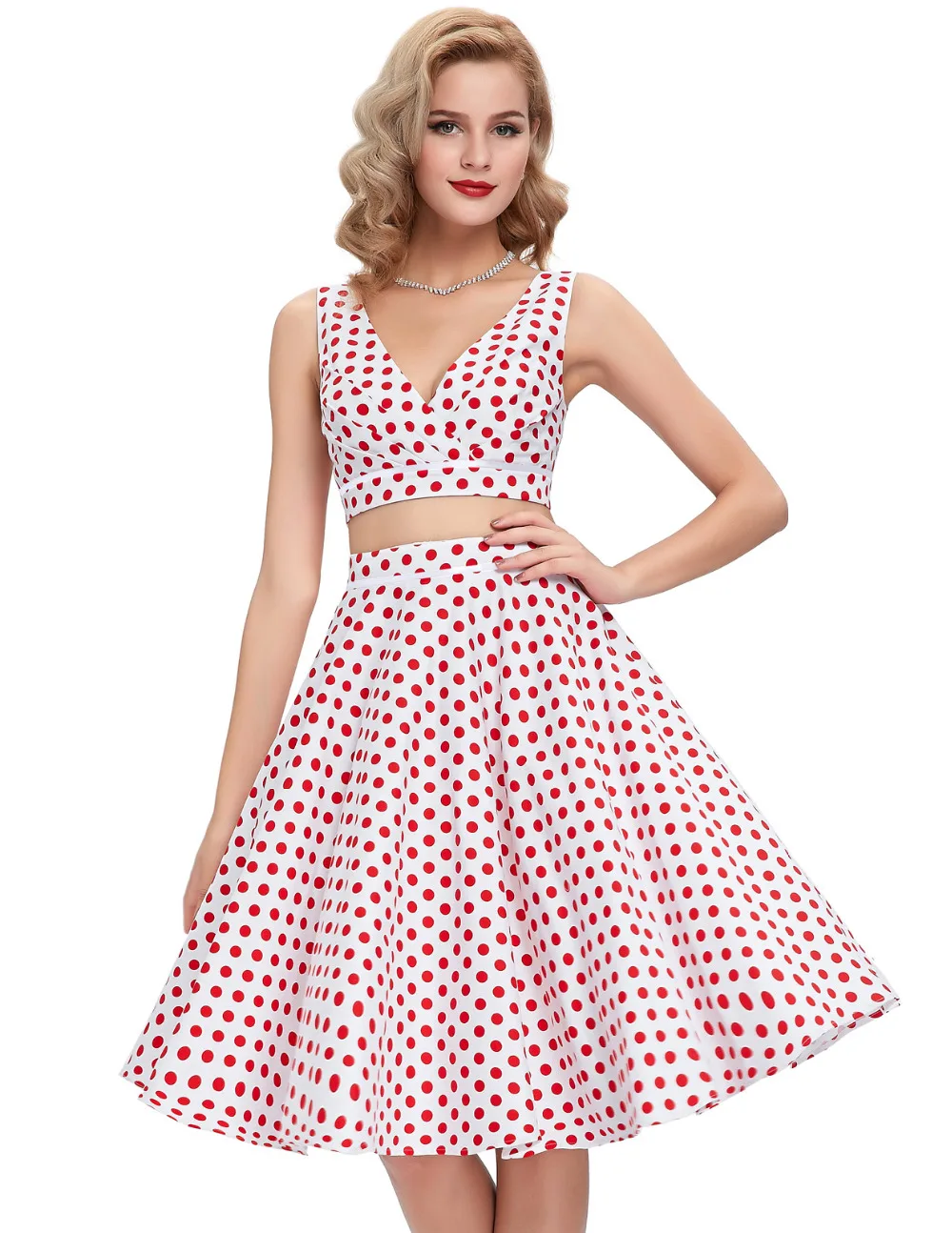 50 womens clothes s Fashion – Women’s Dresses Women dressed “smartly’ in the Fifties. s Fashion Women’s Dresses were all about good grooming and a tailored look, these attributes were prized. Acting and looking “every inch the lady” was taught virtually from the cradle and wearing a dress was a given.
