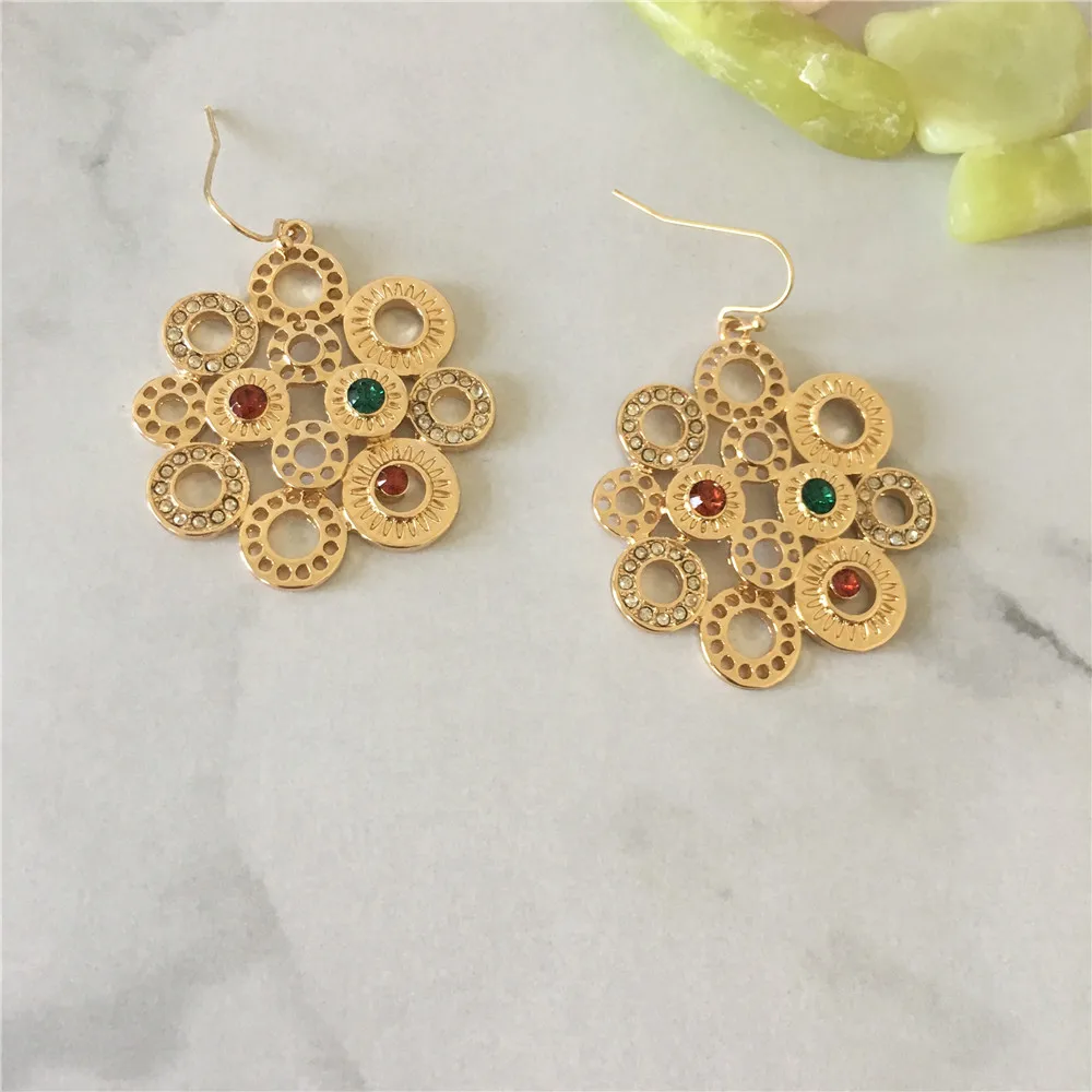 PRETTY STATEMENT DROP EARRING CIRCLE LINKED WITH COLORFUL STONE