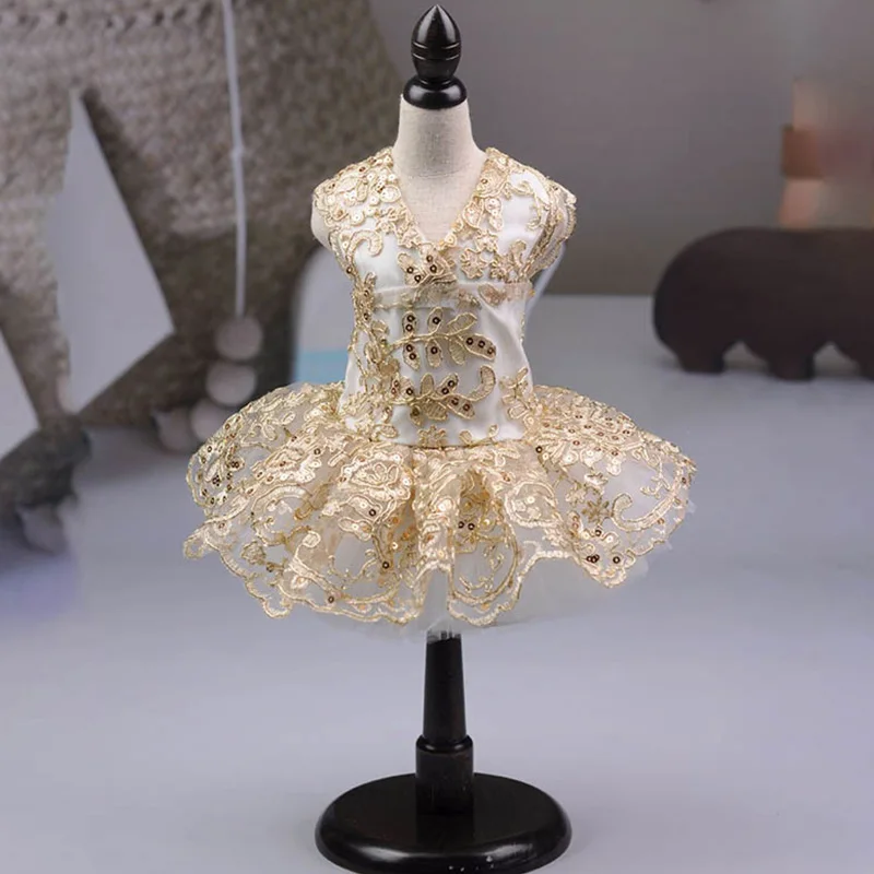 

Luxurious Dog Dress Pet Wedding Clothes for Small Medium Dogs Party Pet Cat Dress Lace Embroidery Dog Dress Chihuahua Shih Tzu