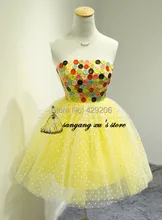 Vogue Mode Ballkleid Homecoming Kleider Mit Bunten Tasten Trägerlose Sleeveless Short Mini Cocktailkleider