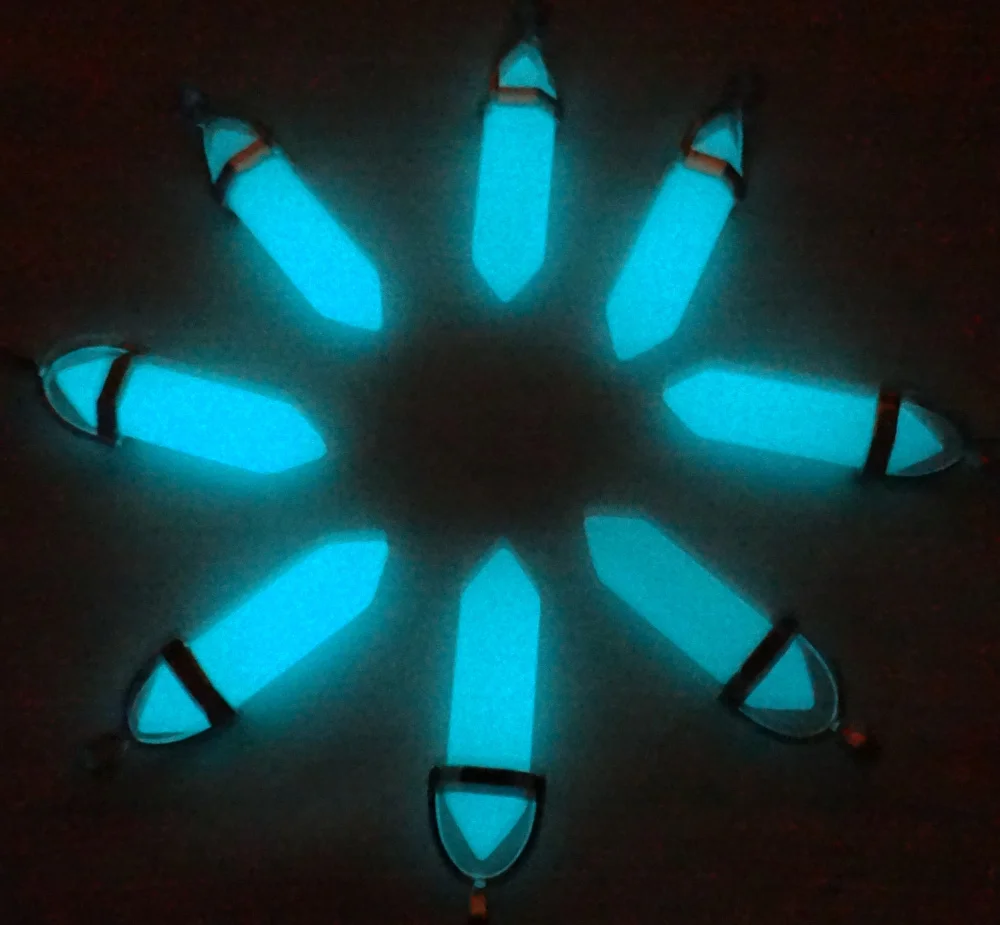 

Wholesale 12pc/lot Glow in the Dark Luminous Stone Pendant moonstone Natural quartz crystal pendant opal Hexagonal Free Shipping