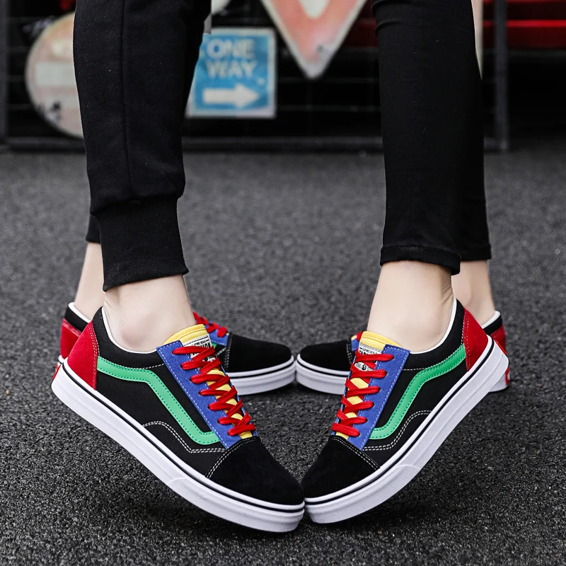 Men's Vulcanized Shoes Sneakers Lace-up shoes Couples Flat Heel lovers Canvas Shoes Fashion Casual Light Loafers plus size 35-44