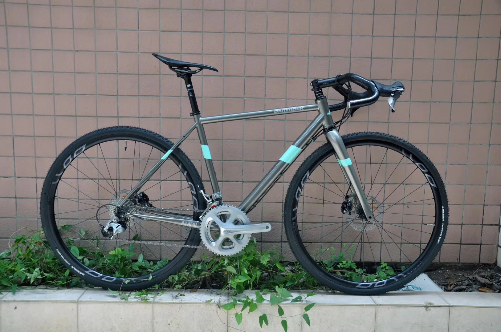 Cheap DARKROCK AMPIL 700C cyclocross bicyle with shi mano 105 groupset CR-MO 4135 and Carbon fork 8.9kg light Road bikes 13 Cheap DARKROCK AMPIL 700C cyclocross bicyle with shi mano 105 groupset CR-MO 4135 and Carbon fork 8.9kg light Road bikes 13