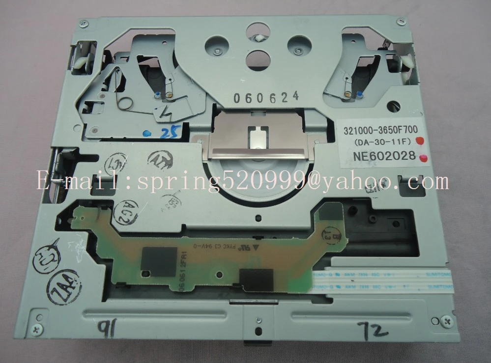 Wholesales Original new Fujitsu ten single CD loader drive mechanism DA-30-11F for Toyota Voice navigation sounds systems |
