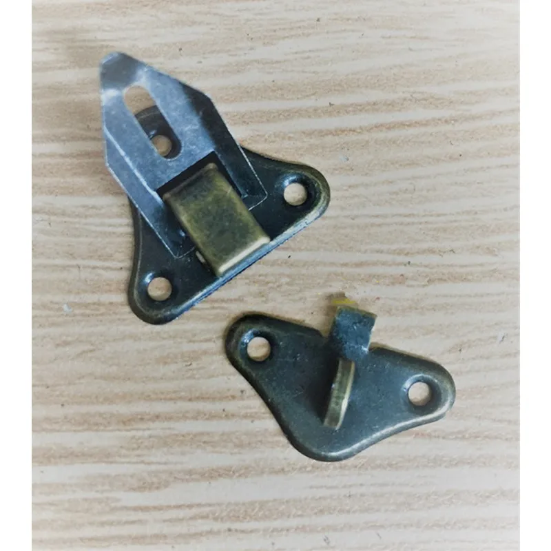 Vintage-Iron-Duck-mouth-Buckle-Make-up-Box-Suitcase-Case-Buckles-Toggle-Hasp-Latch-Catch-Clasp (1)