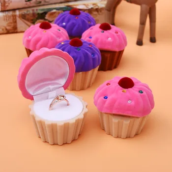 

1pcs Mini Cake Shape Lovely Velvet Ring Storage Wedding Necklace Bracelet Earrings Ring Box Jewelry Display Case Gift Boxes