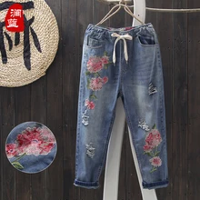 2017 new cotton and linen embroidery trend thin loose jeans ankle length trousers female elastic waist embroidered hole capris