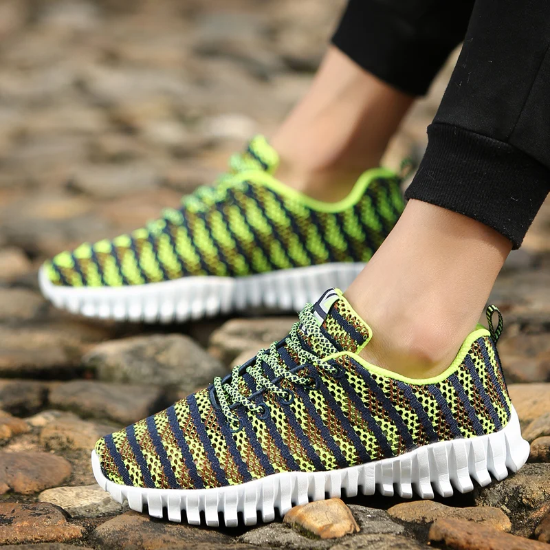ShowMyHot/Модная обувь на плоской подошве; Новые Дизайнерские летние мужские мягкие туфли; легкие повседневные кроссовки; Мужская обувь для спортзала; большие размеры; дышащая обувь - Цвет: Зеленый