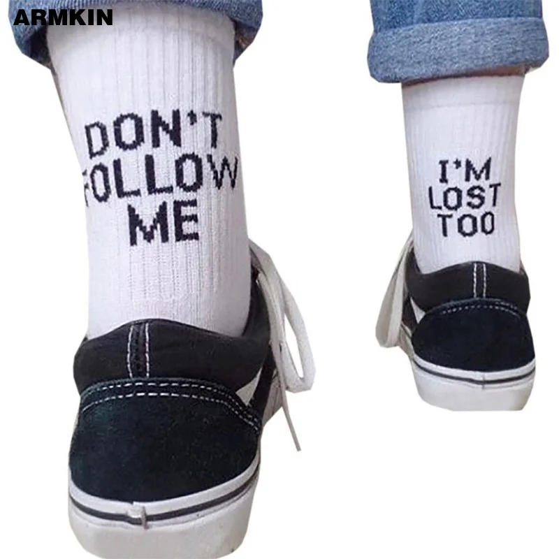 النساء الفتيات جوارب بأشكال مضحكة Halajuku humored كلمة جوارب مطبوعة القطن الإبداعية Calcetines الهيب هوب الشارع لوح التزلج للجنسين الجوارب