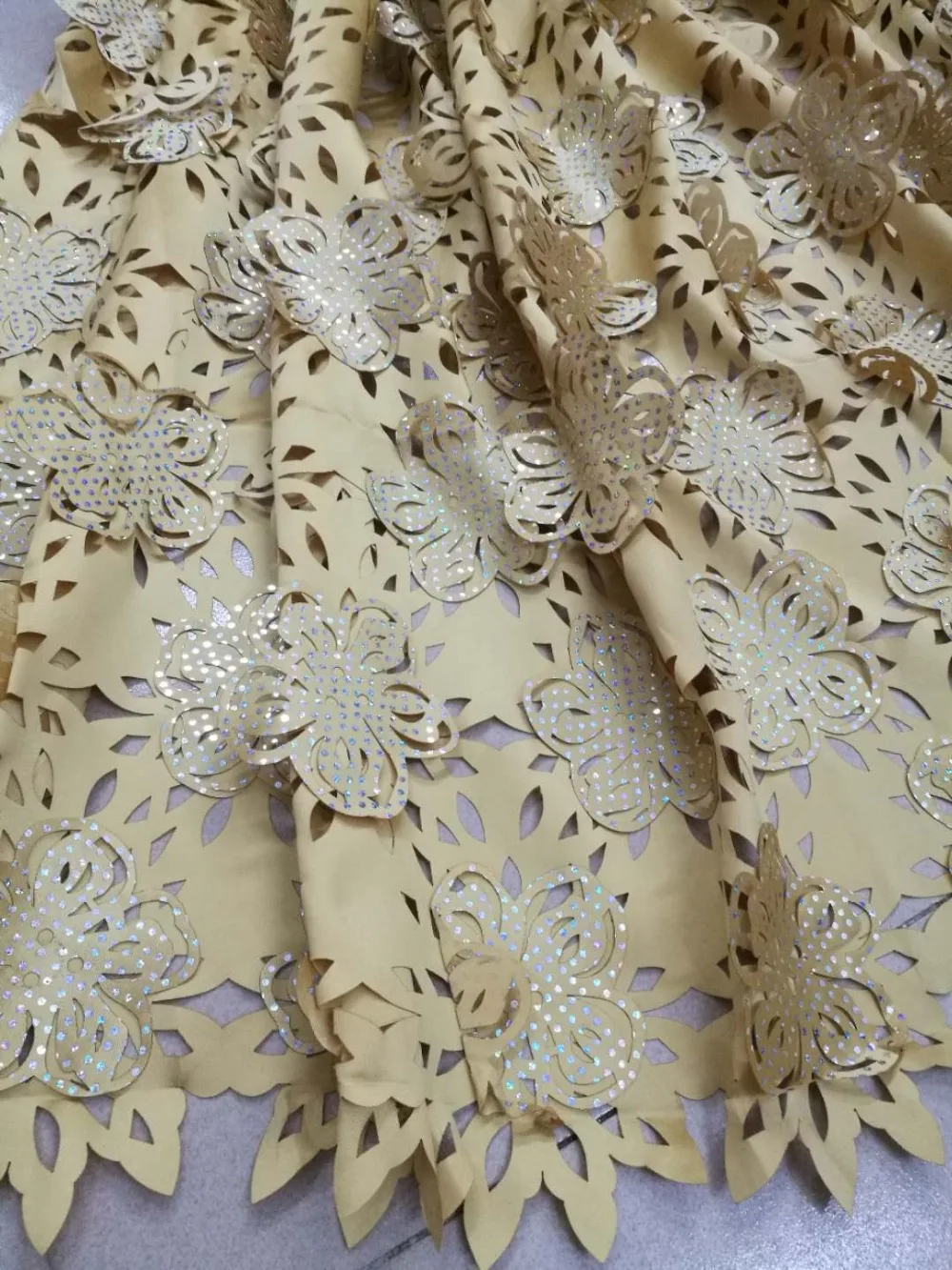 

New African Lace Fabric 2019 Embroidered Nigerian Laces Fabric High Quality French Tulle Lace Fabric For Wedding