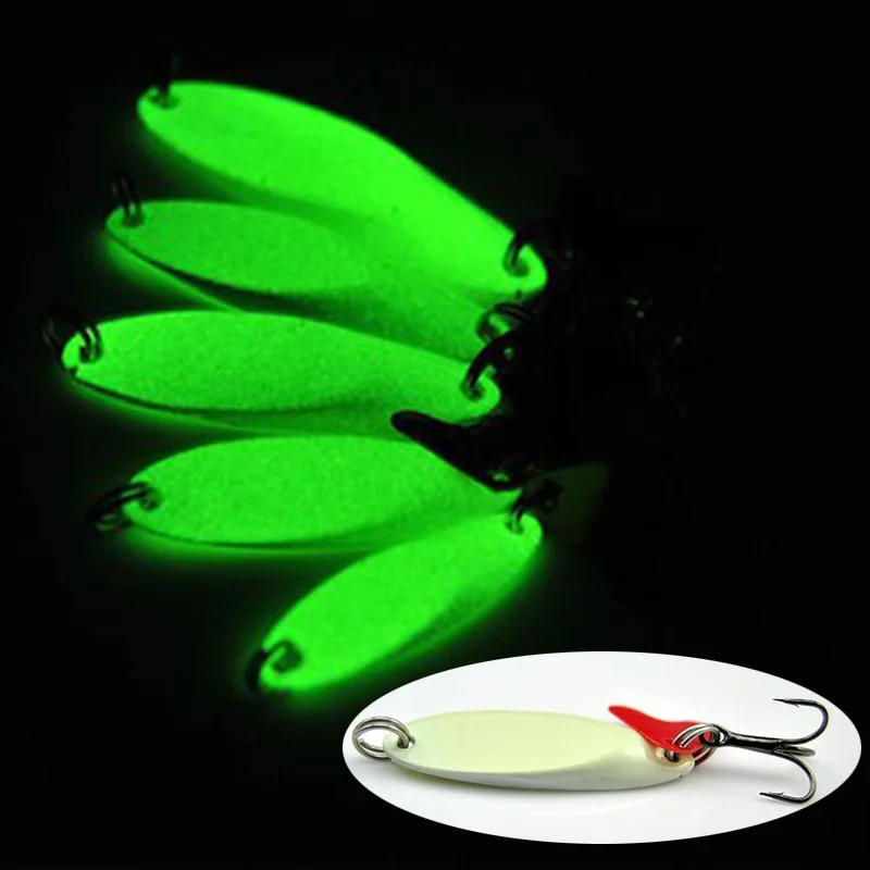 5pcs 1//2 OZ Fishing Lures Luminous Spoon Sequins Jigs Bait with a Feather Treble