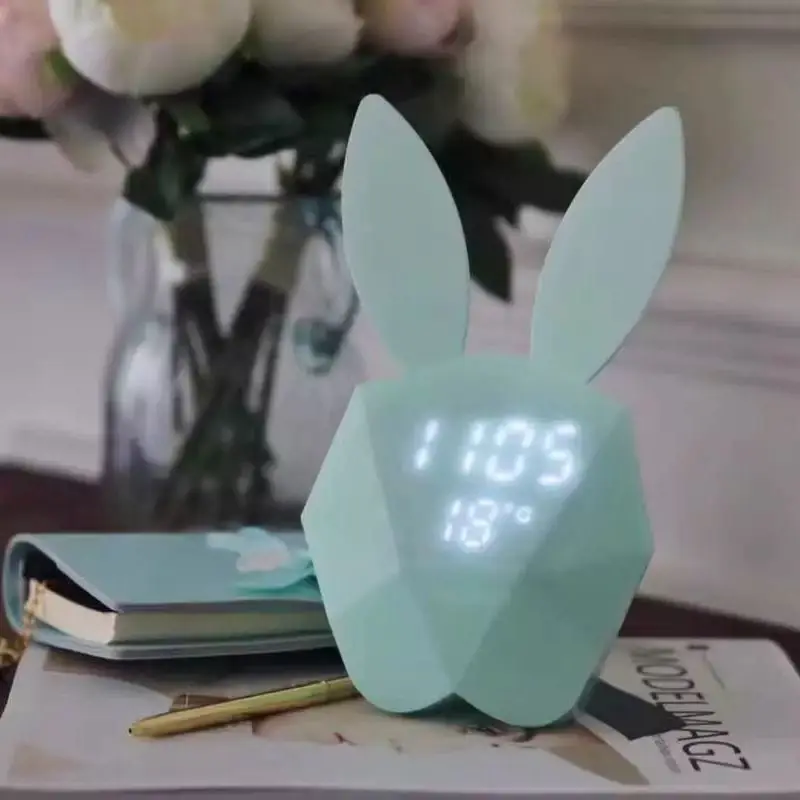 Милый кролик Форма светодиодный ночник Перезаряжаемые таблице стене цифровой звук Управление будильник для домашнего декора
