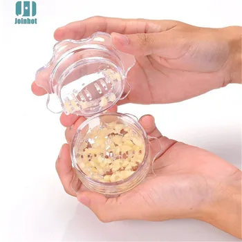 

1pc Creative Garlic Twist Mesher Crusher Mincer Ginger Squeezer