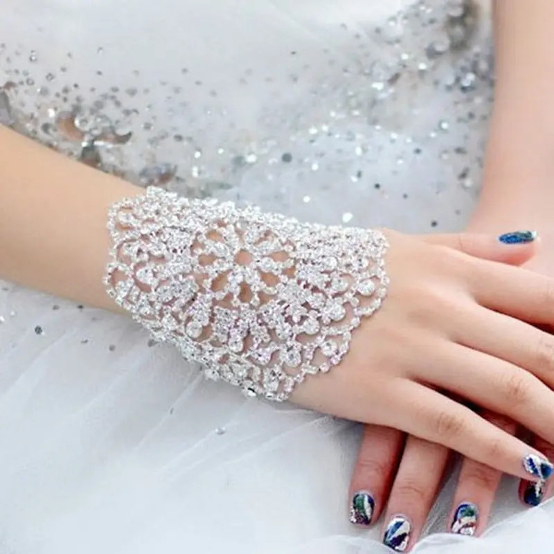 

Fashion Bride Wedding Rhinestone Crystal Bracelet Chain Alloy Charm Bracelet Women Female Jewelry Gift