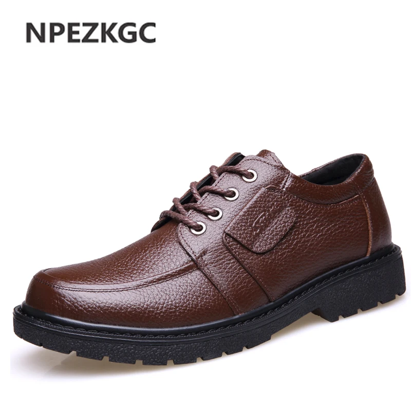 melhor NPEZKGC Artesanal Confortável Clássico Dos Homens de Negócios Inglaterra Top Qualidade do Couro Genuíno Flats Mens Sapatos Oxford Casuais