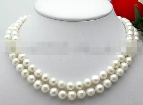 

3723 round white freshwater pearl necklace