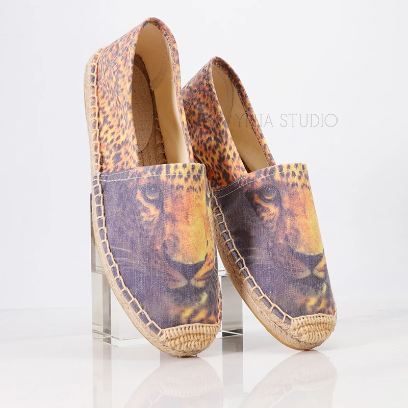 

women canvas slip-on flat espadrilles slippers, with tiger pattern print to the front