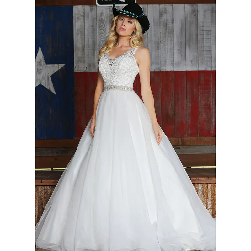 Elegant Princess Lace Wedding Dresses with V Neckline Appliqued