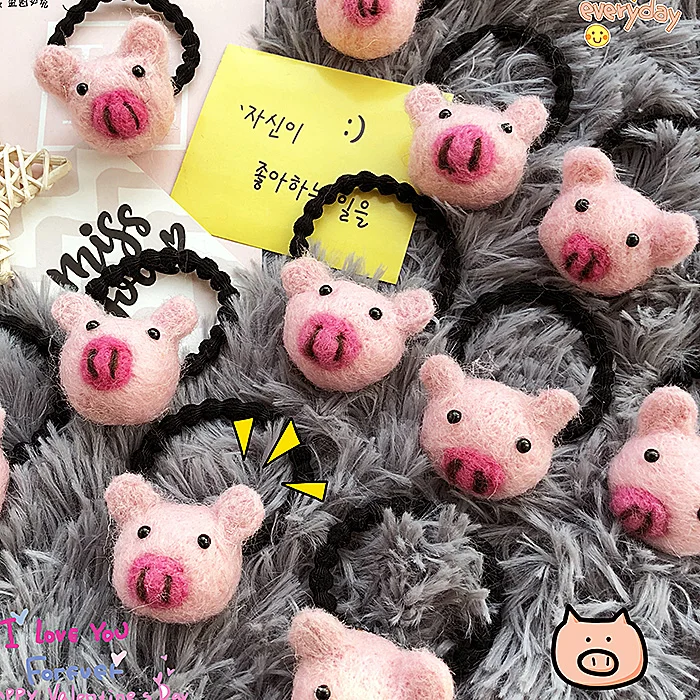 

Women's Felt Balls Cartoon Pig Hair Bands Ponytail Holder Rubber Bands Girl's Cute Piggy Scrunchie Headbands Hair Accessories