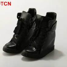 Женские модные замшевые туфли на плоской платформе, женские демисезонные ботильоны, увеличивающие рост, женские повседневные ботинки на танкетке со шнуровкой