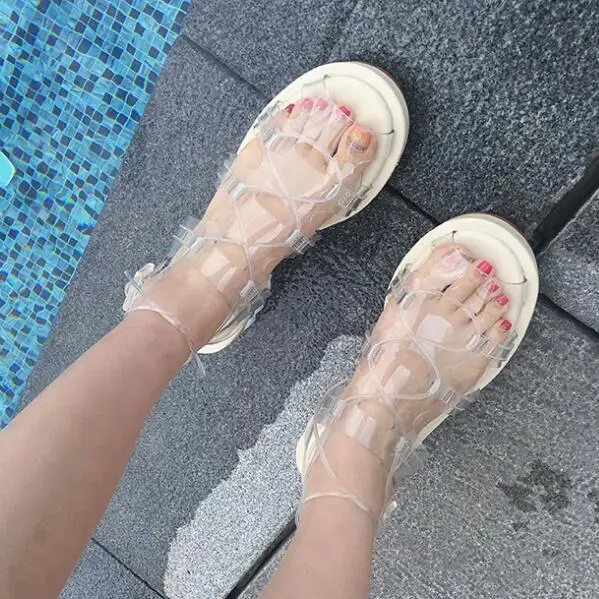 

2019 Summer Open Toe PVC Flat Sandals Chic Strappy Beach Shoes for Holiday Transparent Clear Shoes Gladiator Sandals