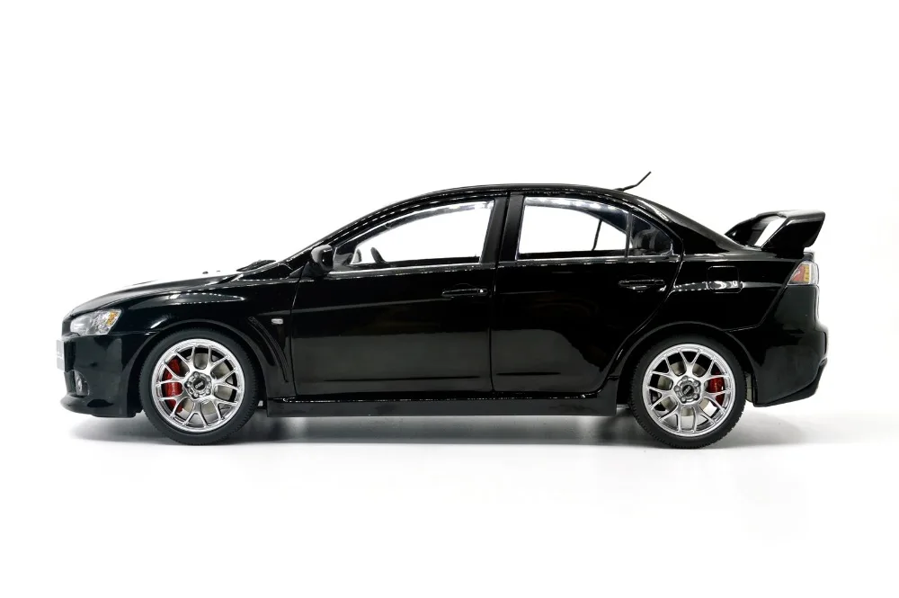 Масштаб 1/18 1:18 Mitsubishi Lancer EVO X Черная литая модель автомобильных дверей открытое