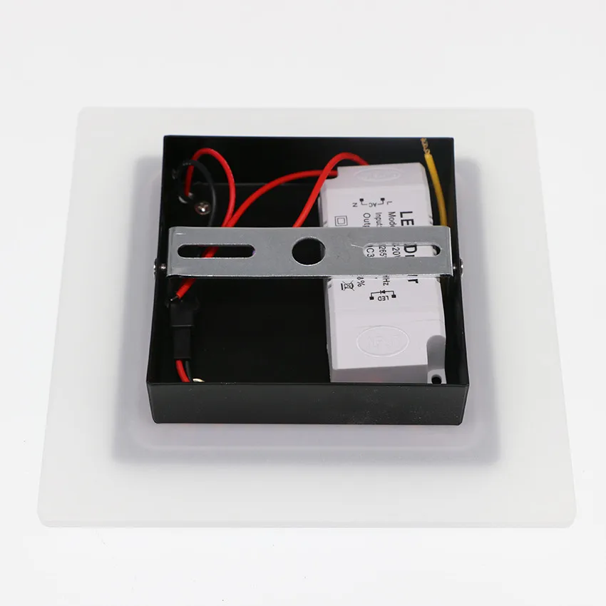 NR-13 WALL LIGHTS (8)