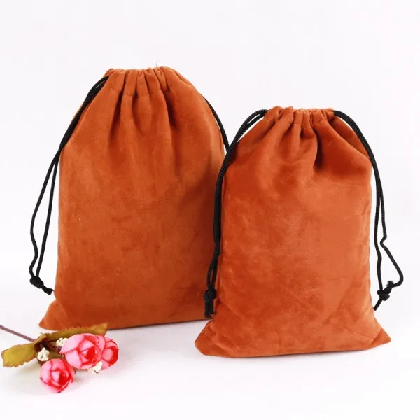 Большой запас 1 шт. дешевые бархатные сумки для модных ювелирных изделий игрушки Косметическая одежда упаковка для хранения пользовательских ювелирных изделий подарочные сумки - Цвет: Светло-коричневый