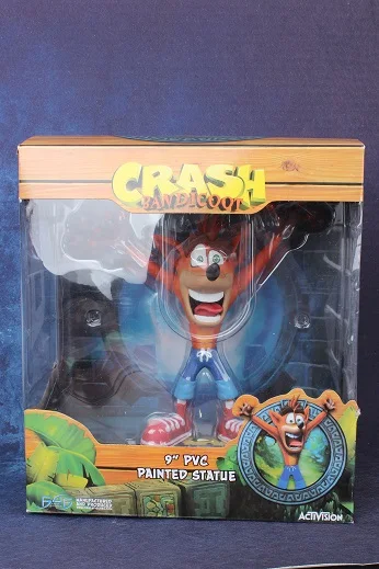 

Nel gioco, stile fresco Lupo. primi 4 Figure 9 pollici 30 cm.
