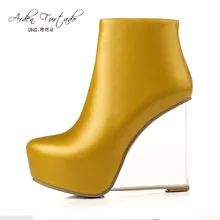 Женские зимние ботильоны; модные ботинки из натуральной кожи на платформе с круглым носком; ботинки на высокой танкетке; цвет желтый, белый; Короткие Плюшевые ботинки