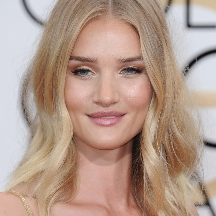 Rosie Huntington-Whiteley At Arrivals For 73Rd Annual Golden Globe Awards 2016 - Arrivals 2 Photo Print (16 x 20)