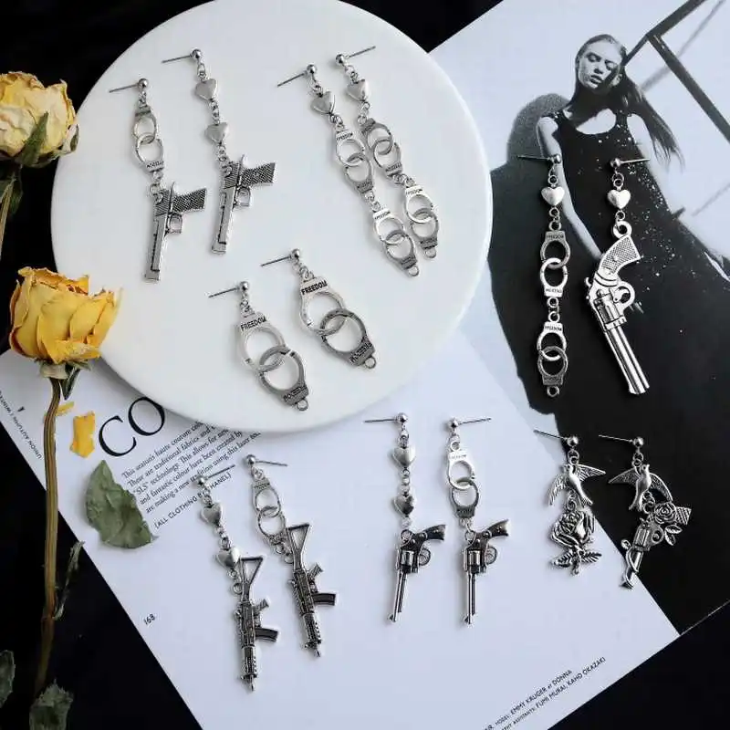 Stud-Earrings-Cheap-Jewelry-Accessories-Women-Popular-Simple-Fashion-Cool-Wholesale-Pistols-Handcuffs-Stud-Earrings-Creativity