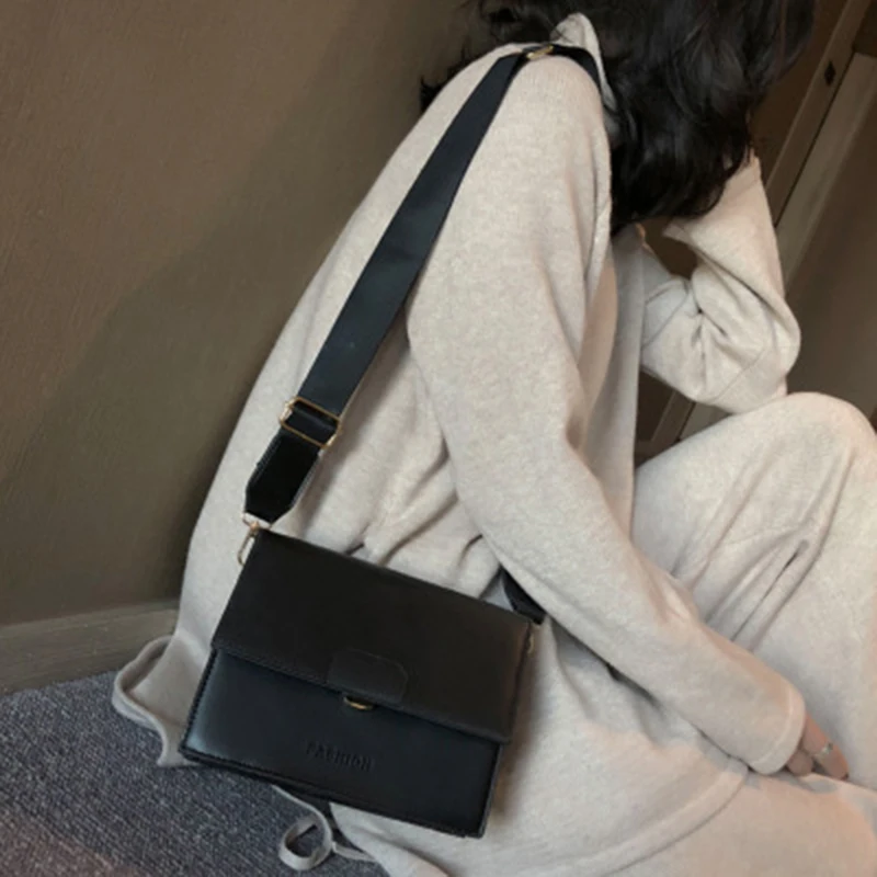 

2019 explosion models handbags fashion shoulder bag wild Messenger bag casual small square bag simple style popular ladies bag