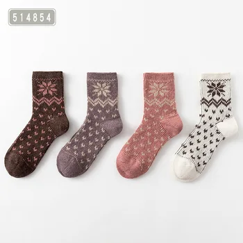 

4 pairs gift boxes Autumn and winter ladies socks snowflake thick needles wool middle tube female socks