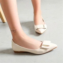 Женские туфли на плоской подошве с острым носком в европейском стиле; Новинка года; туфли в горошек в Корейском стиле; женская обувь большого размера; повседневная женская обувь; 41