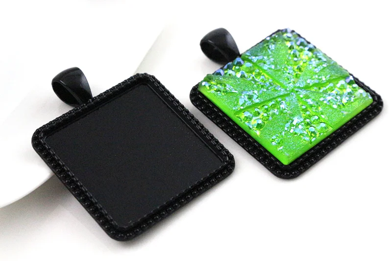 

New Fashion 3pcs 25mm Inner Size Black Square Cabochon Base Setting Charms Pendant (A7-24)