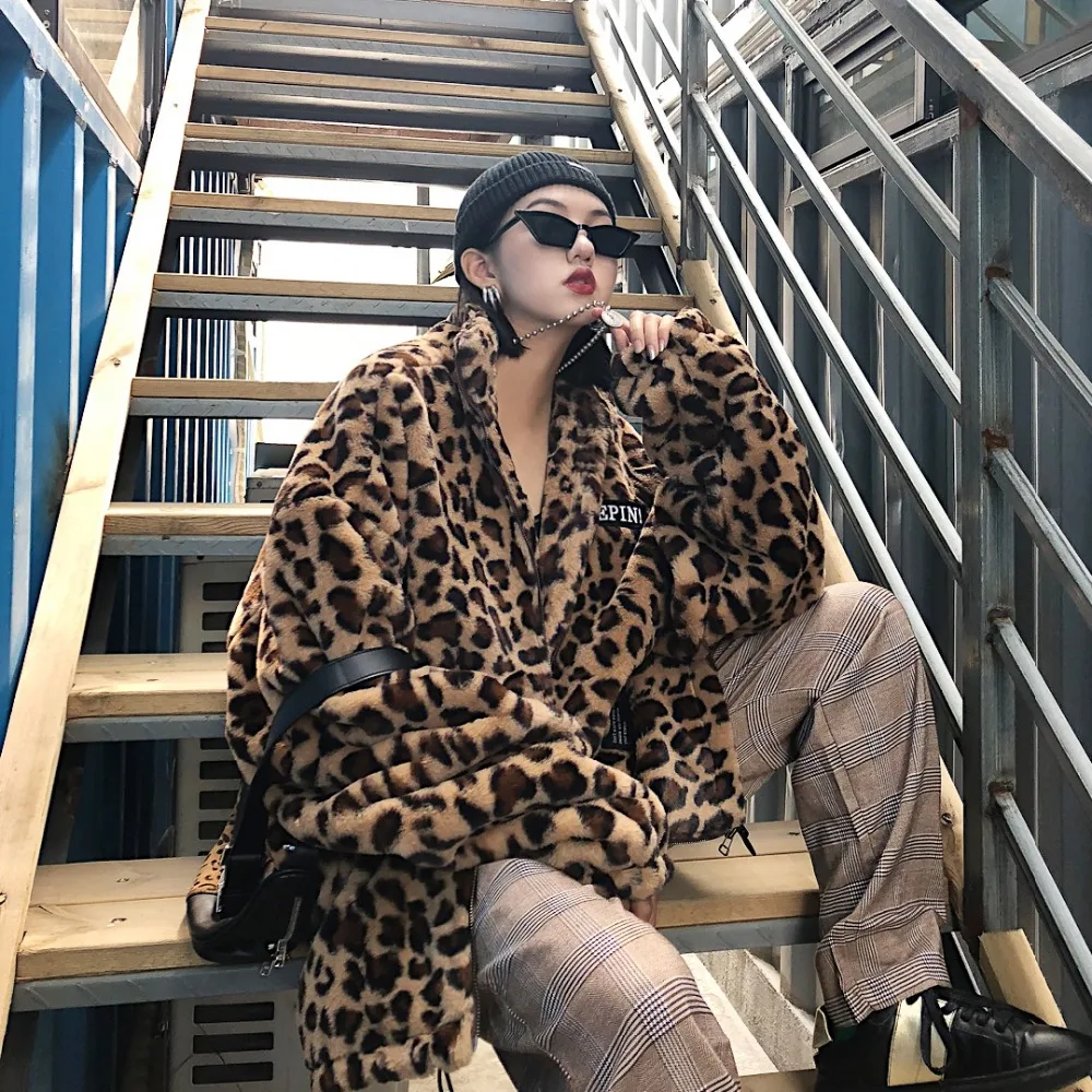 

Guo Chao hip-hop standing collar thickened plush short coat BF knocking fire leopard net red coin retro velvet jackets