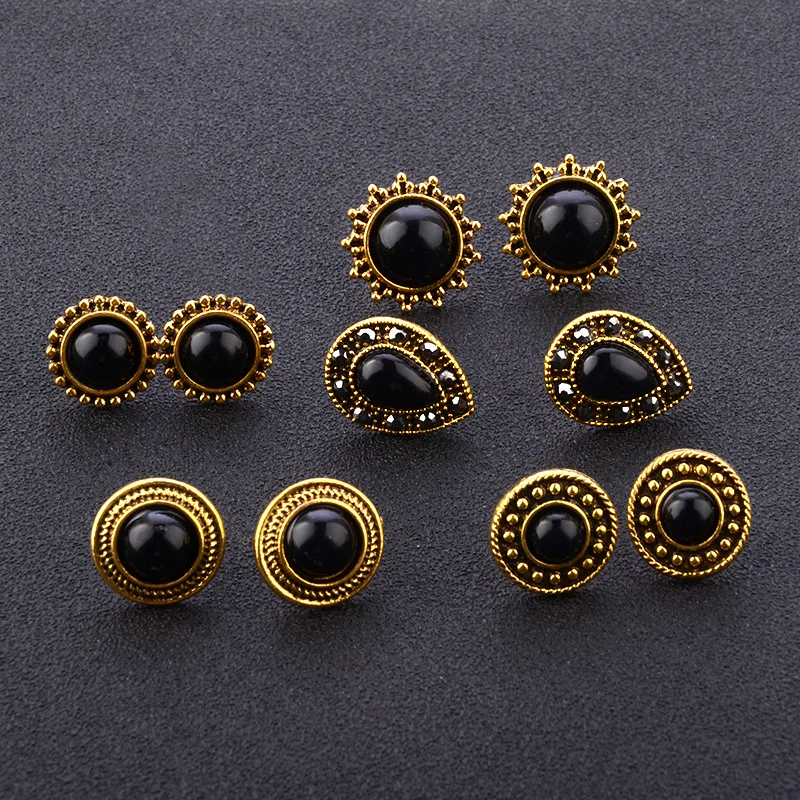 

5 Pairs Vintage Punk Mix Black Design Little Piercing Earring for Women Boho Round Ball Stone Heart Ear Studs Cuff Earring Set