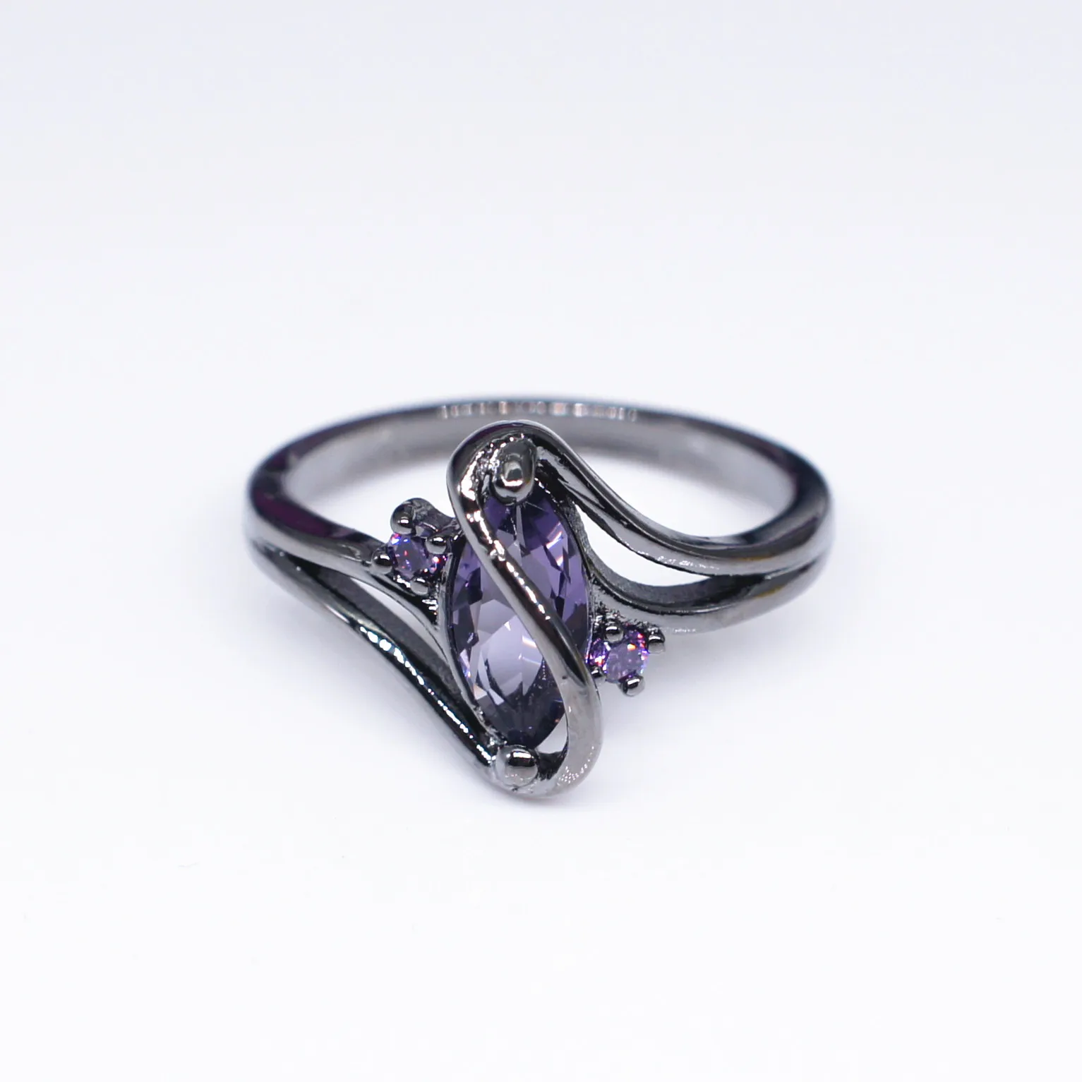 

Fashion 925 Sterling Silver Black Gold Zircon Diamond Close Rings for Women Double Heart Shaped Halloween Jewelry Geometric Type