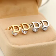 Ультра-флэш D письмо Папка кристалл серьги мода диких женщин серьги титан анти-гипоаллергенные ювелирные изделия